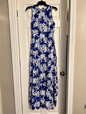 CHICME Floral Maxi Dress Blue & White Size Small